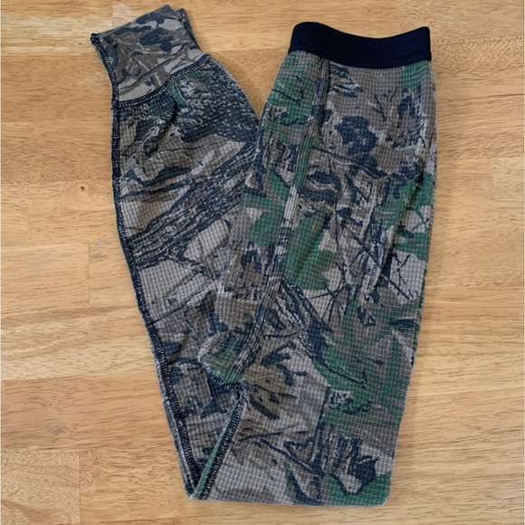 🛑3/$12 Boys Camo Thermal Long Johns Layer for Cold Weather Camp Play - Picture 1 of 9